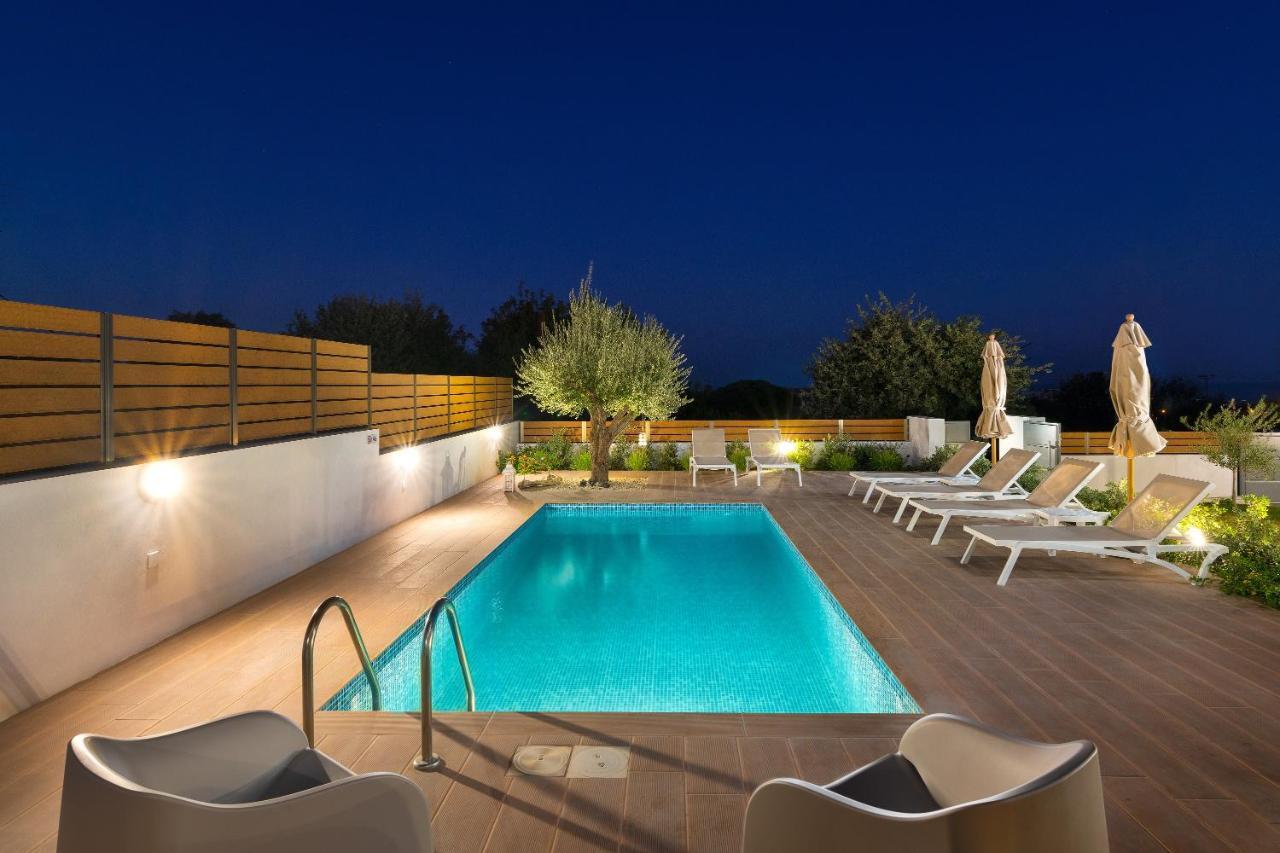 Terpsis Pool Villa Asgourou Екстериор снимка